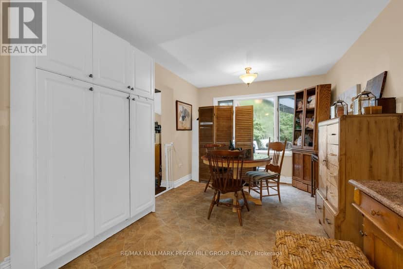 11 Colborne Street, Oro-Medonte, photo 4