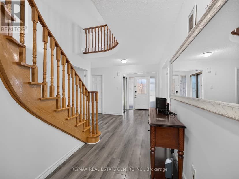 15 Hedgerow Avenue — photo 11 of 40