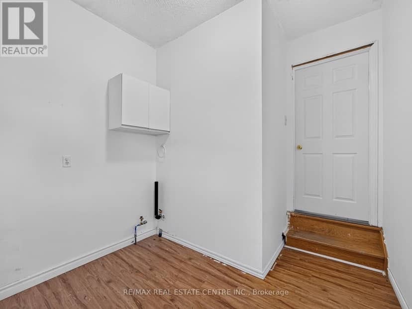 15 Hedgerow Avenue — photo 20 of 40