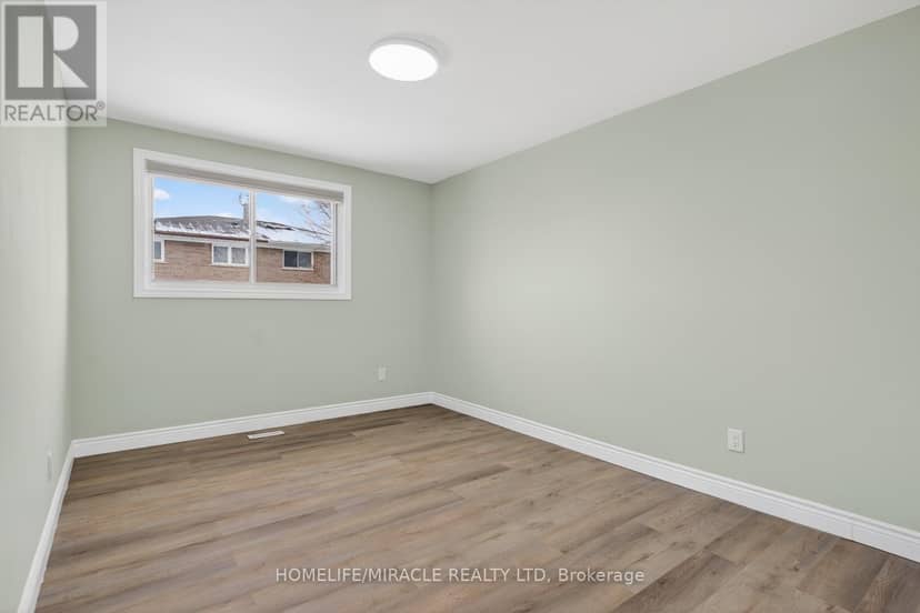 18 Rubydale Gardens — photo 26 of 40
