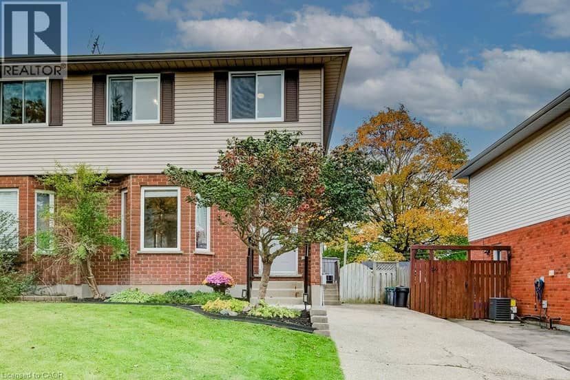 62 VILLAGE GREEN Way, Baden