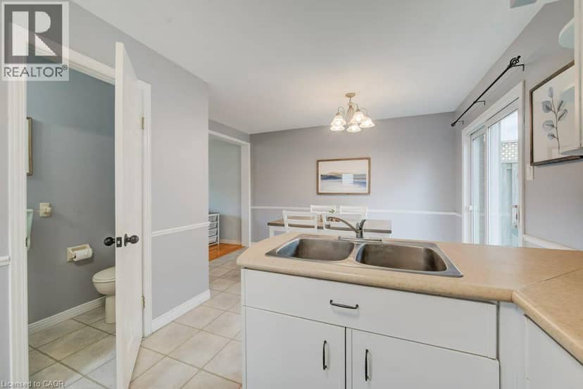 62 VILLAGE GREEN Way — photo 18 of 40