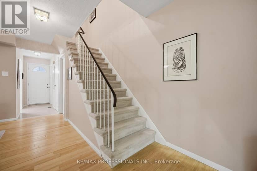 94 - 65 Old Burnhamthorpe Road — photo 21 of 40
