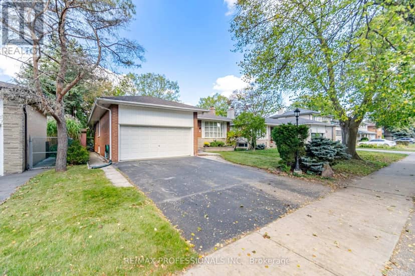 14 Strathdee Drive, Toronto, photo 2