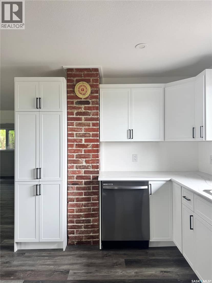 324 Penner STREET — photo 10 of 33