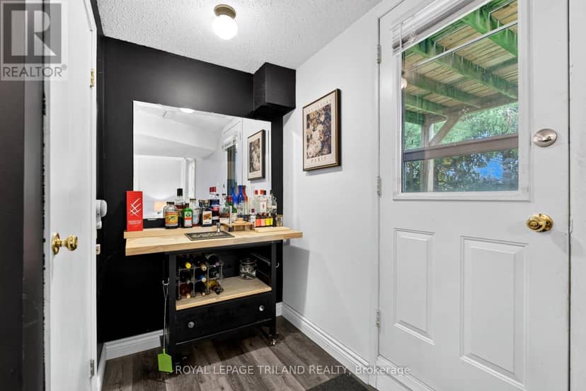 2 - 183 Ferguson Drive — photo 26 of 29
