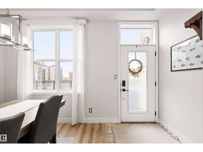 #714 10503 98 AV NW, Edmonton, photo 2