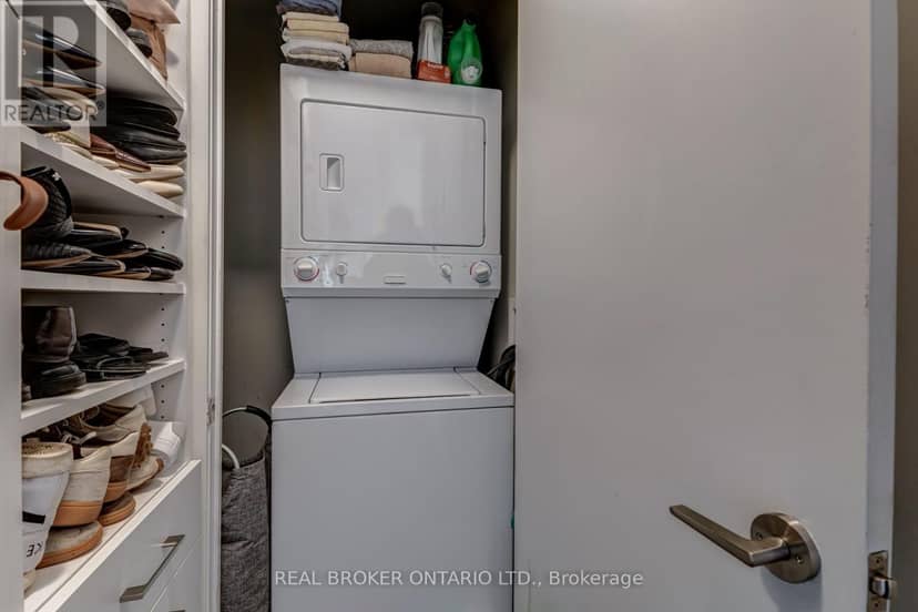 PH02 - 126 Simcoe Street — photo 17 of 26
