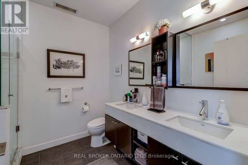 PH02 - 126 Simcoe Street — photo 18 of 26