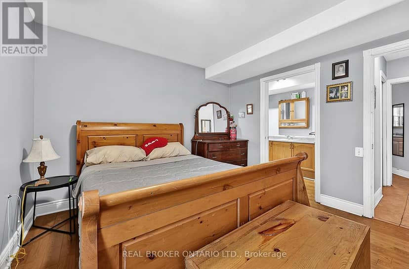 42 Donald Street — photo 12 of 30