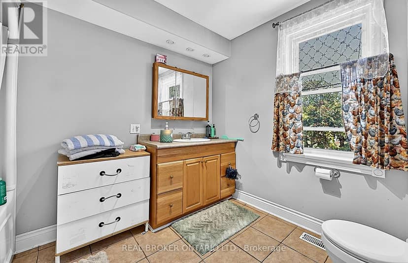 42 Donald Street — photo 14 of 30