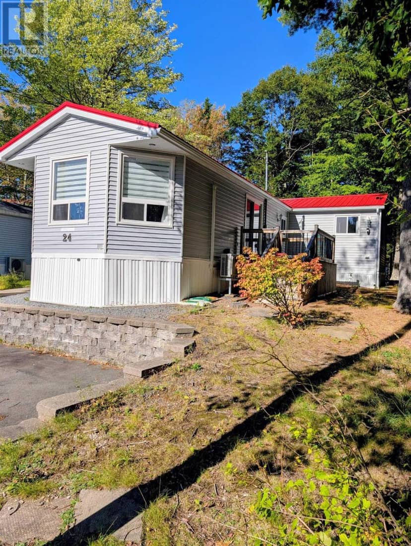 24 Autumn Street, Bridgewater, photo 2