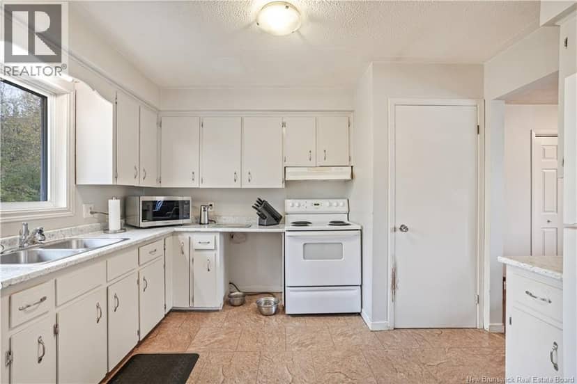 40 Emmerson Street — photo 7 of 12