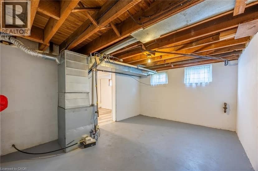 112 TALBOT Road — photo 24 of 40