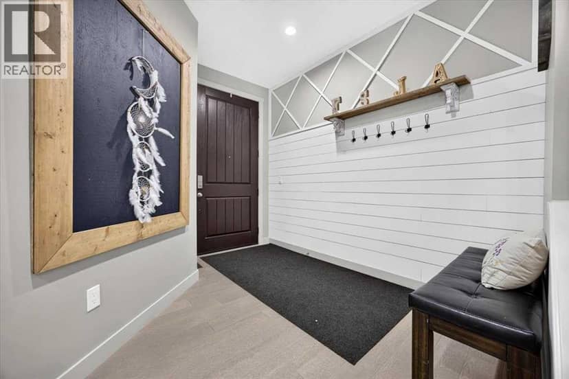 136 Riviera Way, Cochrane, photo 3