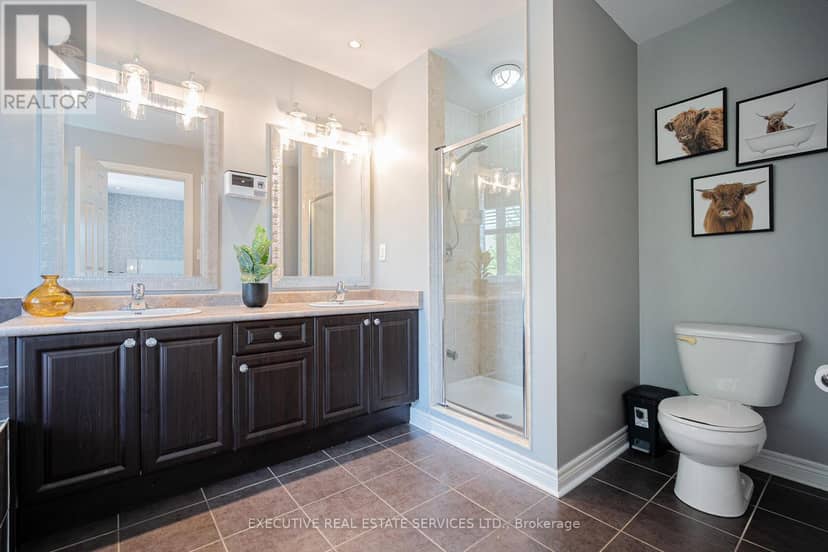 2 Nectarlane Avenue — photo 27 of 40