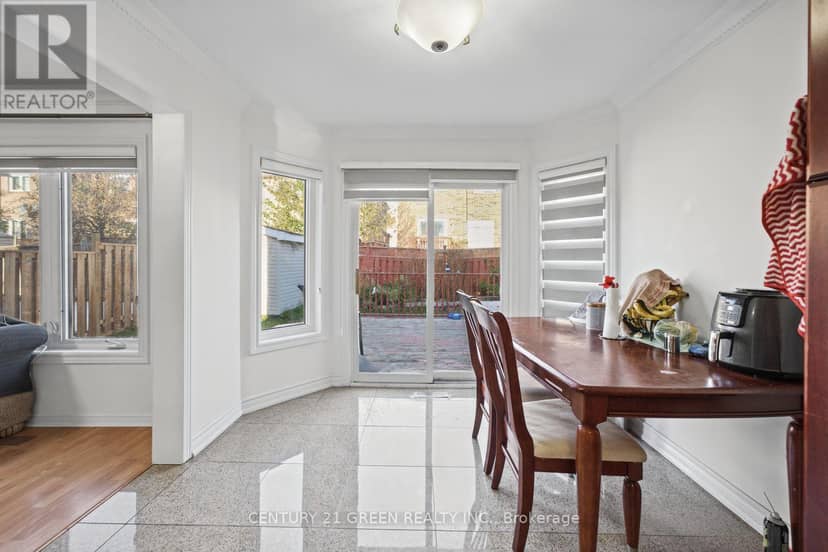 215 Kingknoll Drive — photo 16 of 40