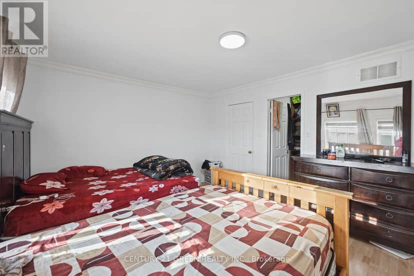 215 Kingknoll Drive — photo 33 of 40