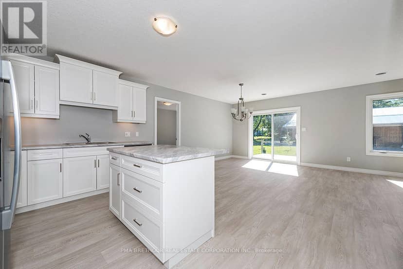291 Lake Breeze Drive — photo 11 of 27