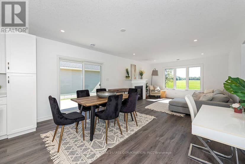 267 Lake Breeze Drive — photo 18 of 29