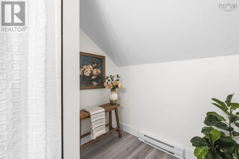 534 St. Margaret's Bay Road — photo 33 of 40