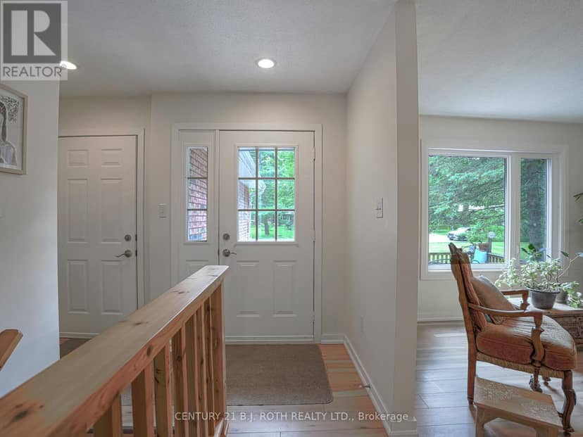 26 Bedford Road, Georgina, photo 8