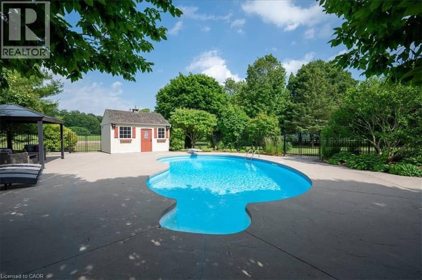 1635 SANDHILLS Road, New Hamburg, photo 4