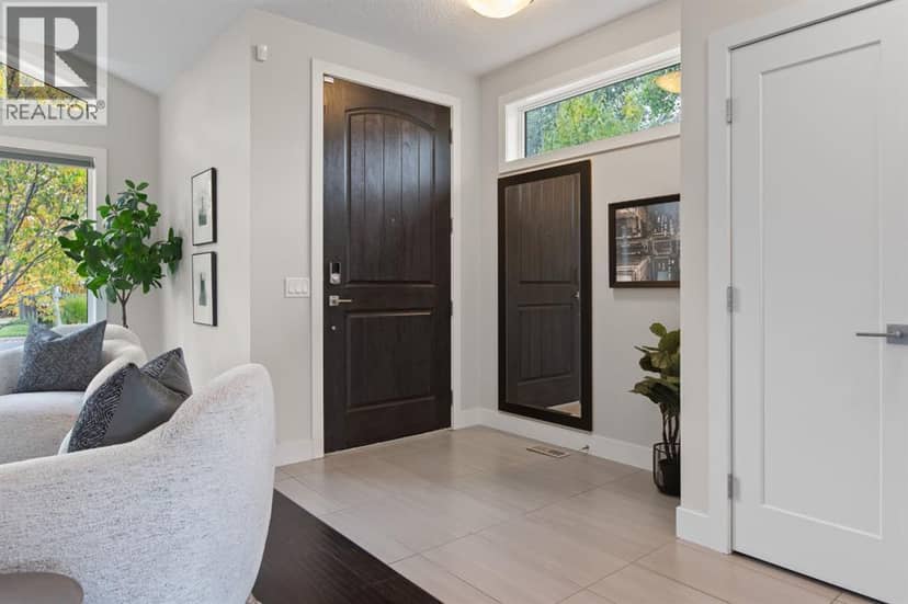 2741 16A Street SE, Calgary, photo 3