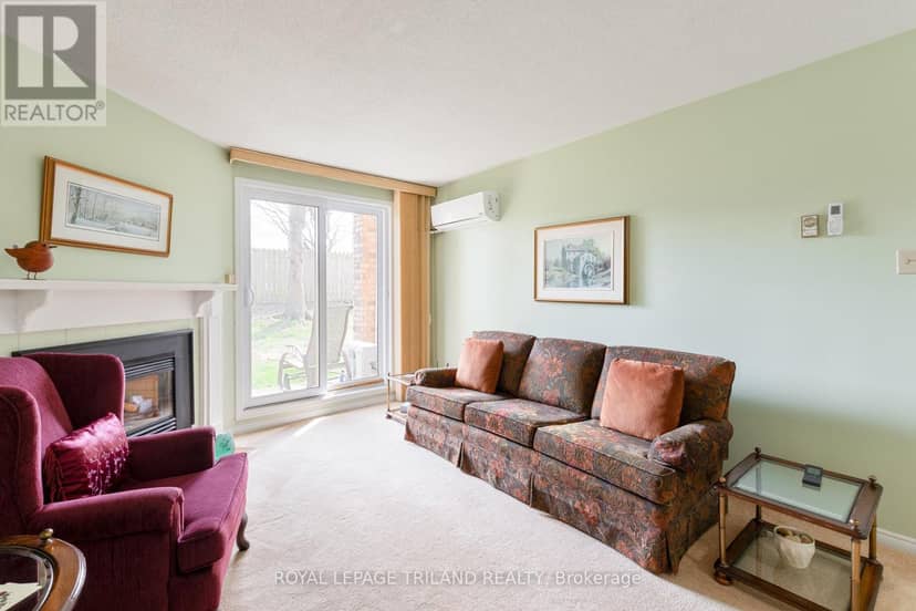 123 - 440 Wellington Street — photo 14 of 31