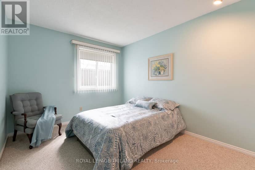123 - 440 Wellington Street — photo 18 of 31