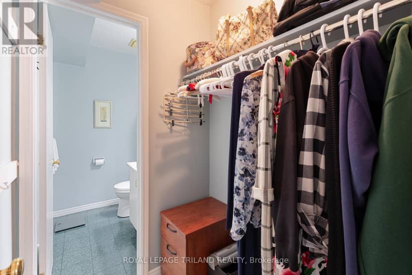 123 - 440 Wellington Street — photo 24 of 31
