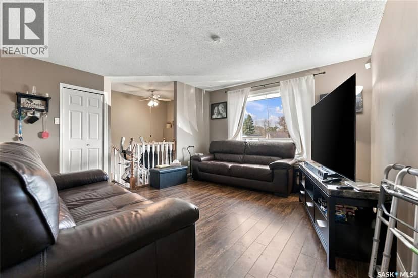 22 4th AVENUE N, Martensville, photo 2