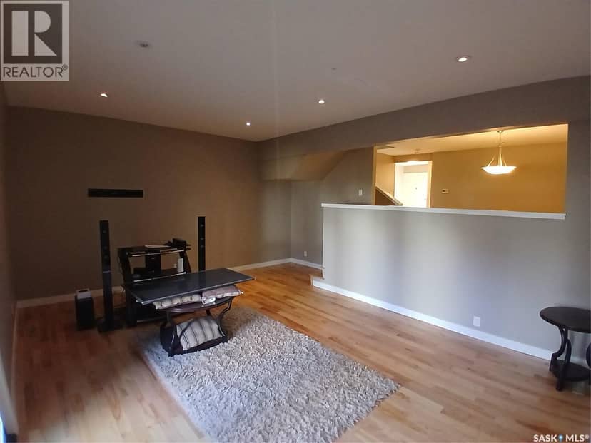 24 Cannington MEWS — photo 15 of 38