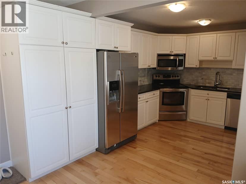 24 Cannington MEWS, Regina, photo 4