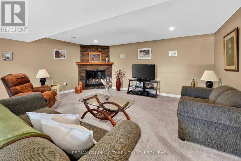 179 Falcon Drive — photo 27 of 40