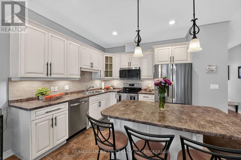 179 Falcon Drive, Welland, photo 4