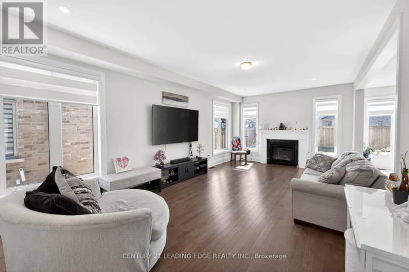 235 Ferragine Crescent, Bradford West Gwillimbury, photo 7