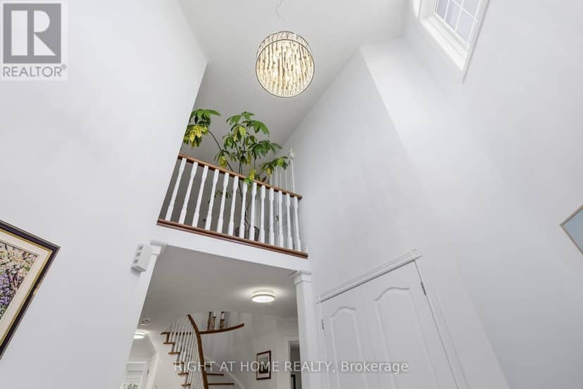 71 Veneto Drive — photo 7 of 12