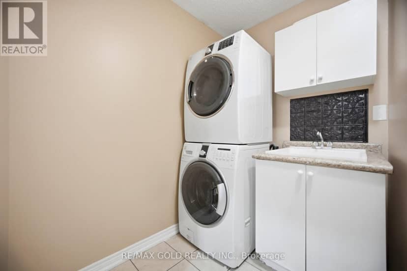 49 Squire Ellis Drive — photo 38 of 40