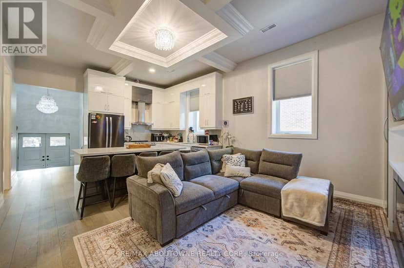 1525 Kenmuir Avenue — photo 12 of 40