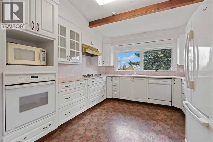 4703 14A Street SW — photo 25 of 40