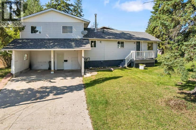 16 Blueberry Drive, Whitecourt, photo 2