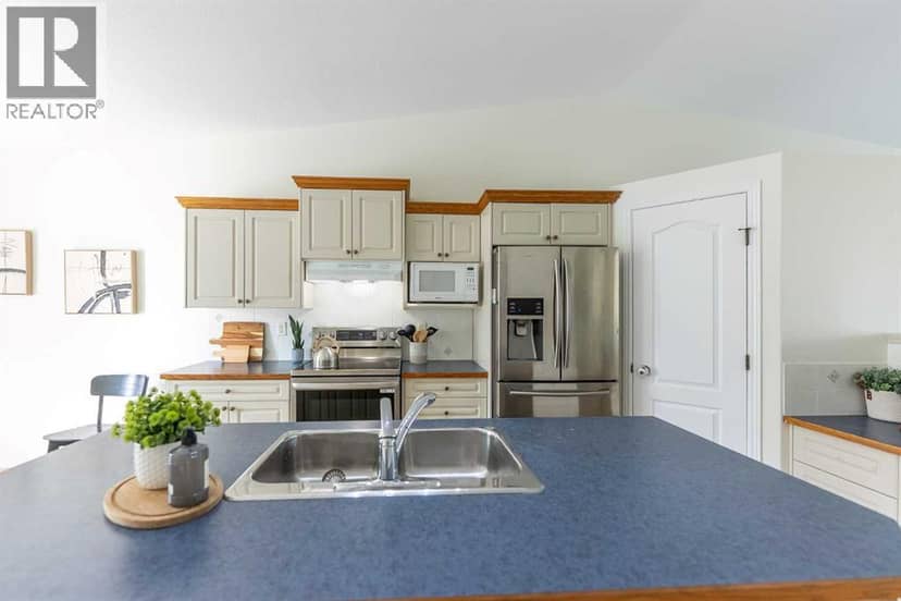 73 Ogilvie Close — photo 13 of 40
