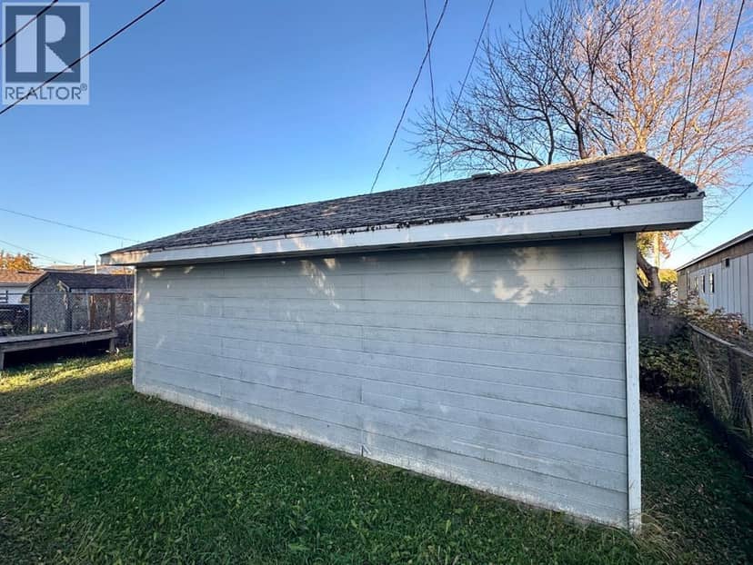 5524 Wagoner Crescent — photo 10 of 32