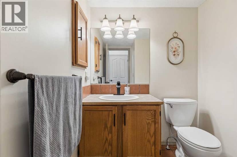17 Shawglen Court SW, Calgary, photo 8