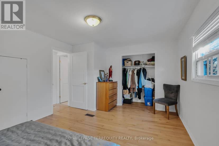 1052 Glengrove Avenue — photo 10 of 34