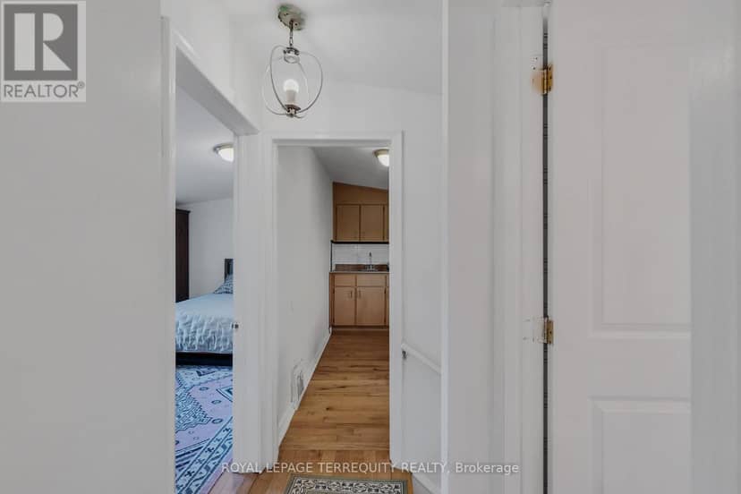 1052 Glengrove Avenue, Toronto, photo 5