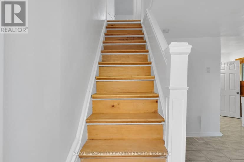 1052 Glengrove Avenue, Toronto, photo 4