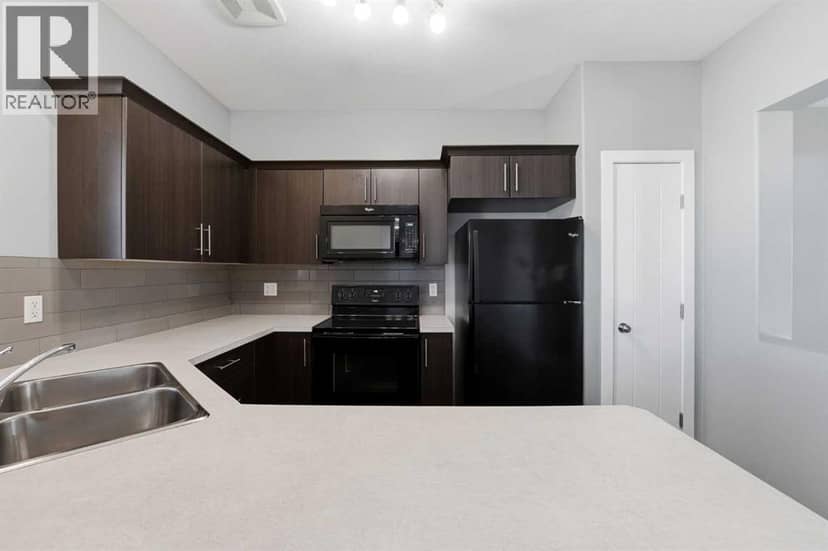 27 Rowberry Court, Sylvan Lake, photo 4