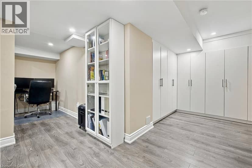 3275 STALYBRIDGE Drive Unit# 24 — photo 34 of 40